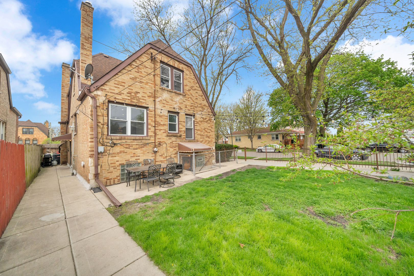 3359 N Oak Park Avenue, Chicago, IL 60634