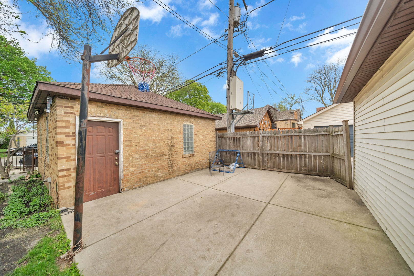 3359 N Oak Park Avenue, Chicago, IL 60634