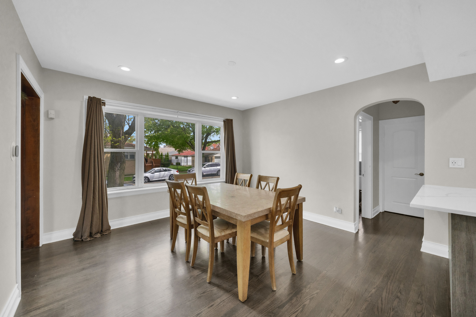 3359 N Oak Park Avenue, Chicago, IL 60634