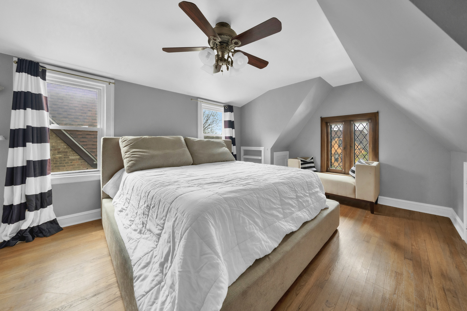 3359 N Oak Park Avenue, Chicago, IL 60634