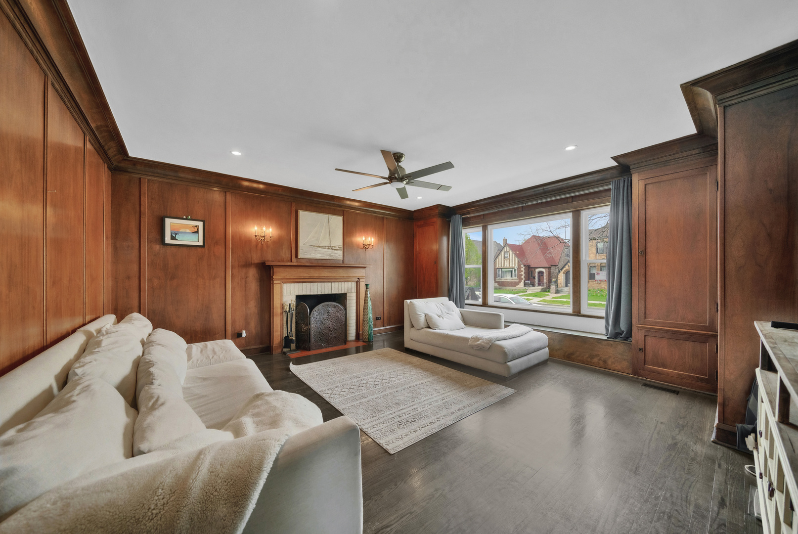 3359 N Oak Park Avenue, Chicago, IL 60634