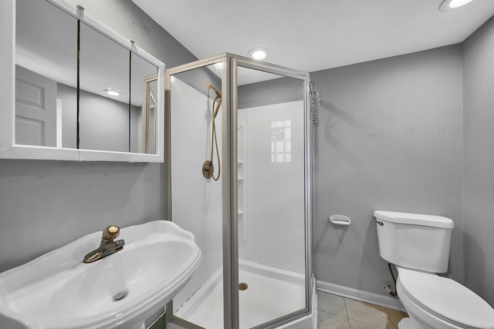 3359 N Oak Park Avenue, Chicago, IL 60634