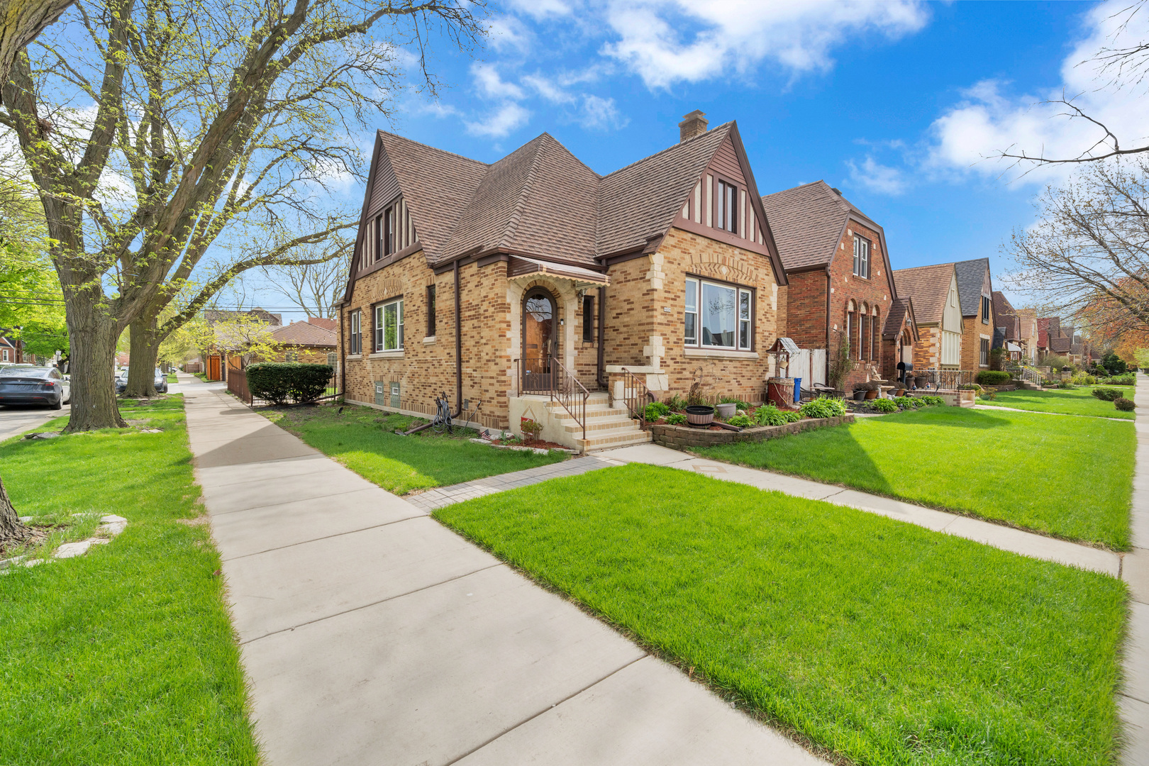 3359 N Oak Park Avenue, Chicago, IL 60634