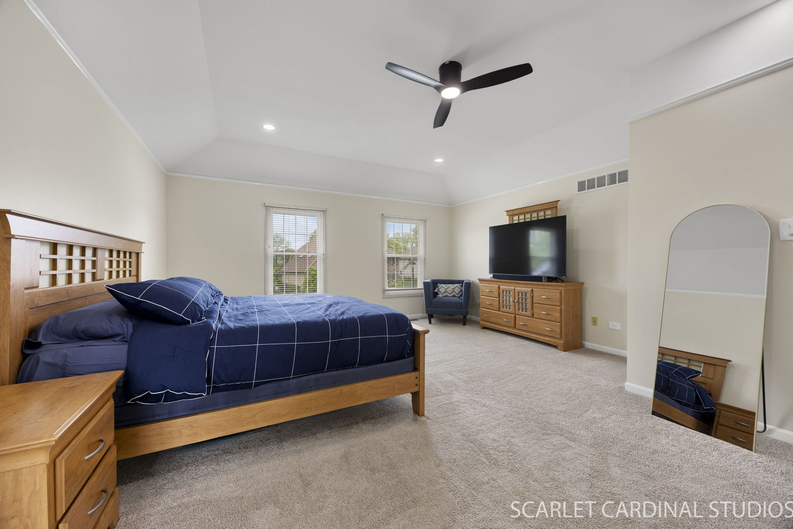4042 Broadmoor Circle, Naperville, IL 60564