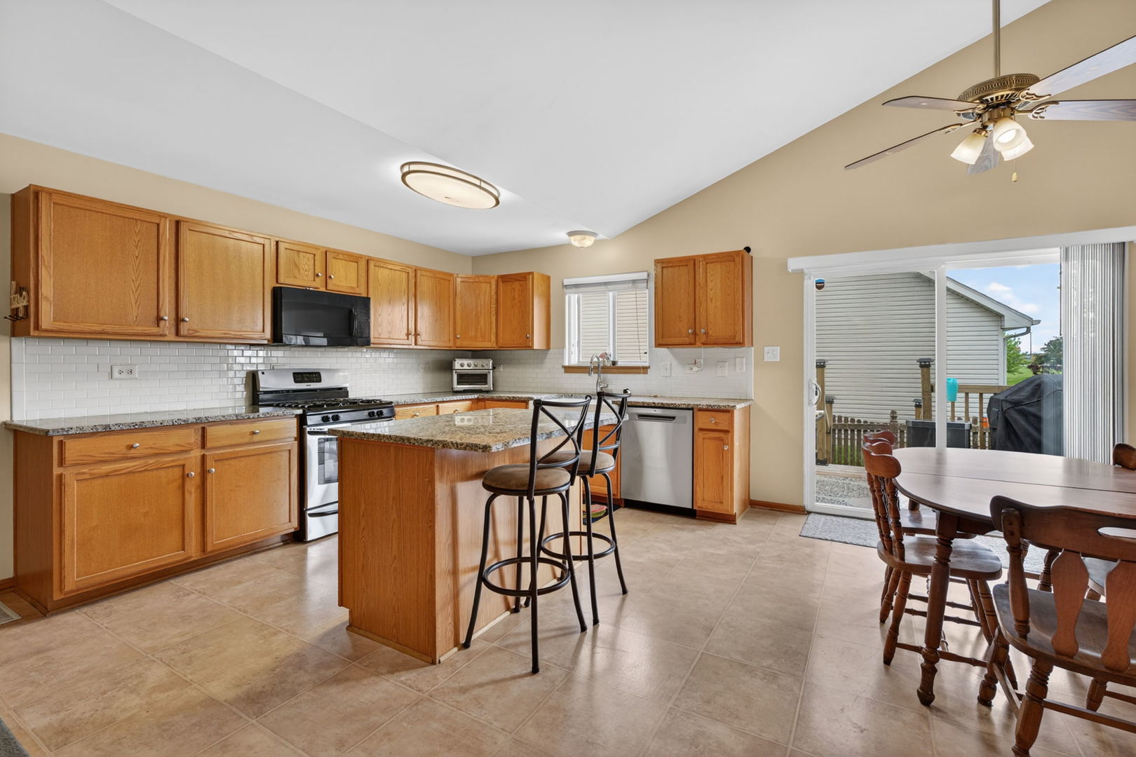 25557 S Mallard Drive, Channahon, IL 60410