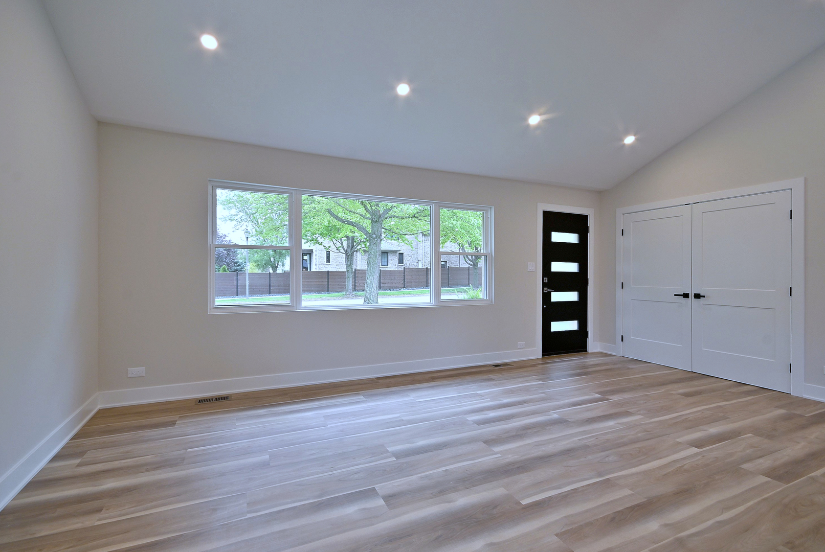 453 N West Avenue, Elmhurst, IL 60126