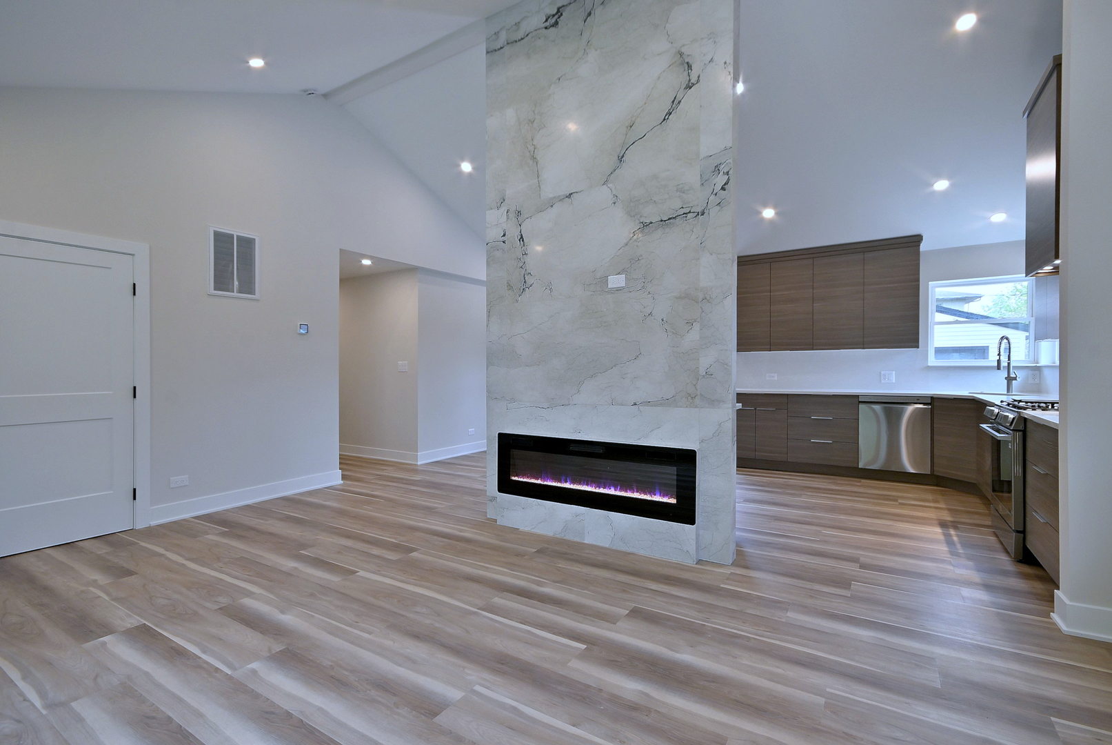 453 N West Avenue, Elmhurst, IL 60126