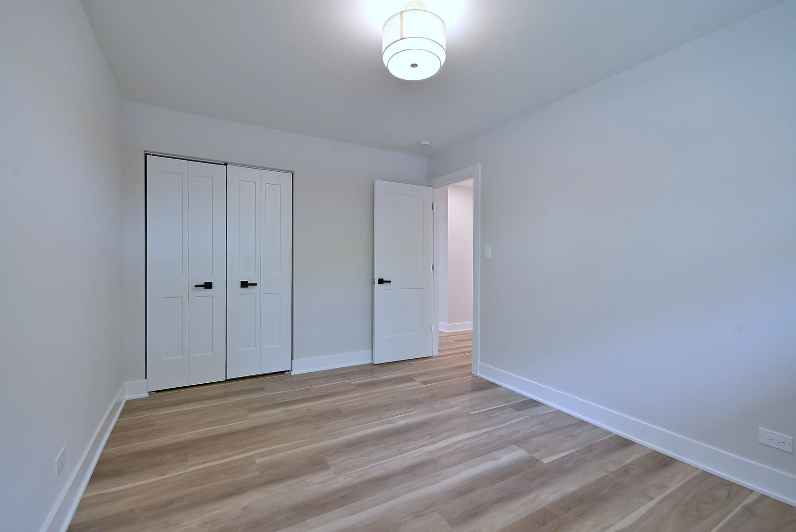 453 N West Avenue, Elmhurst, IL 60126