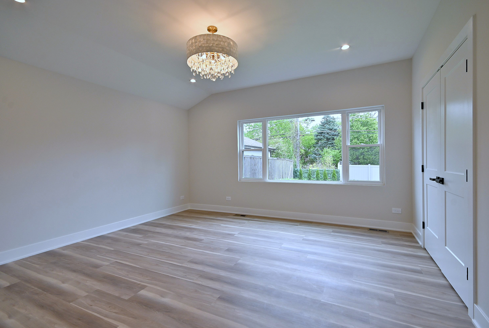 453 N West Avenue, Elmhurst, IL 60126