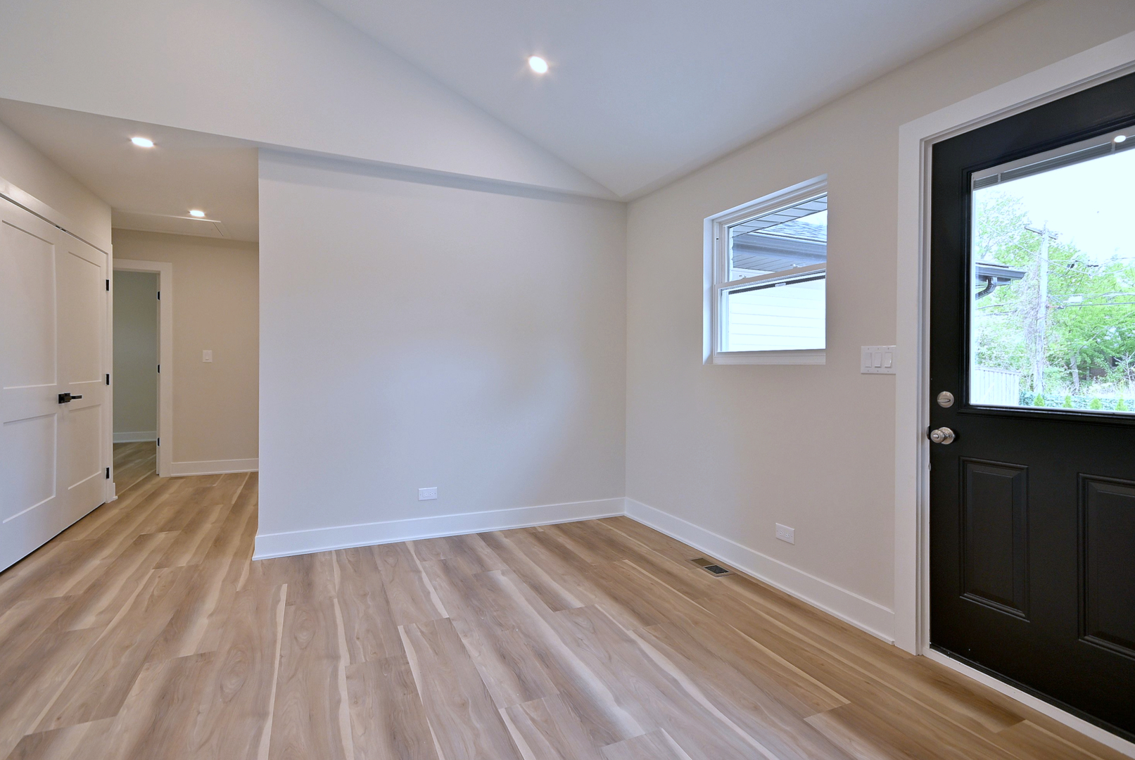 453 N West Avenue, Elmhurst, IL 60126