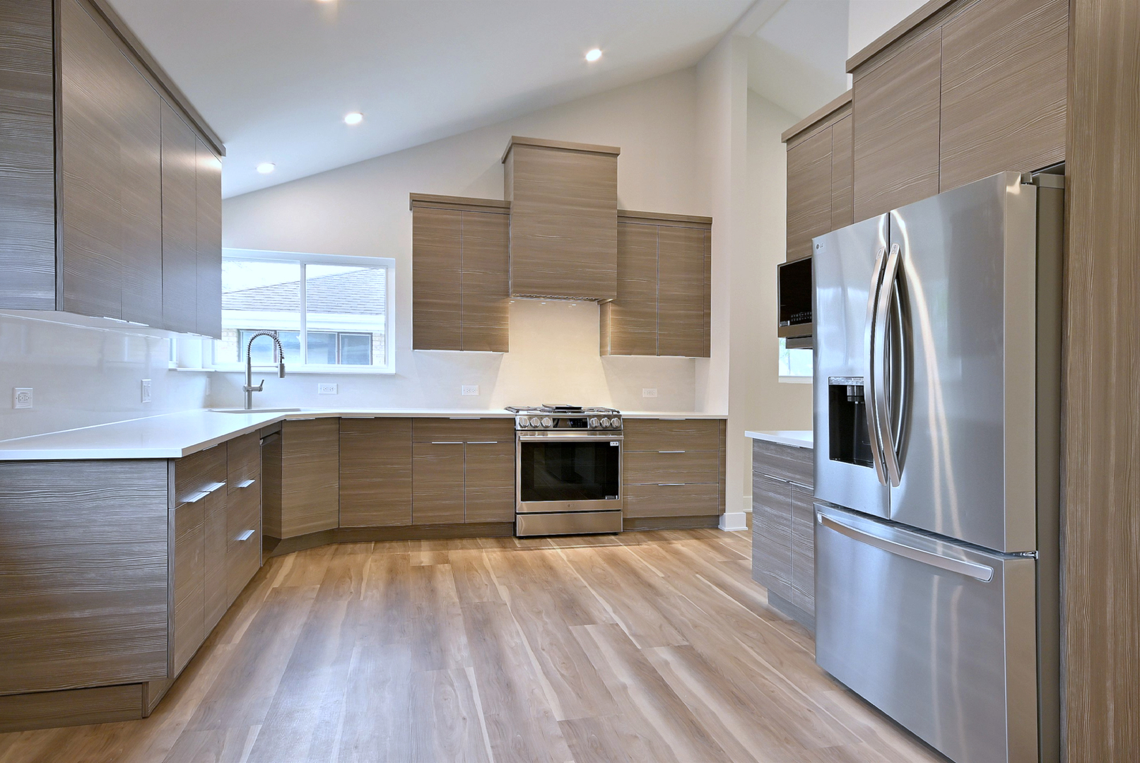 453 N West Avenue, Elmhurst, IL 60126