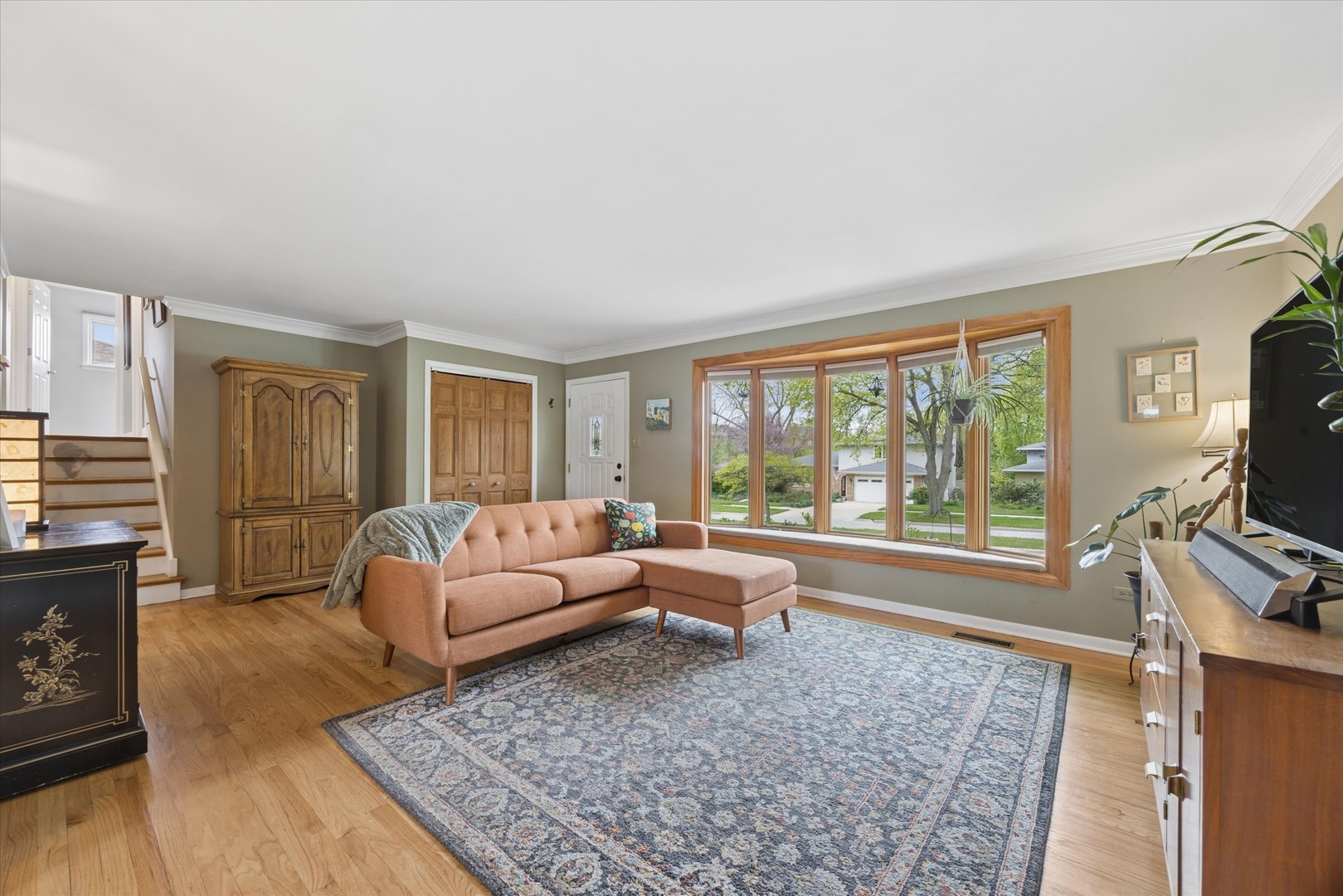 5923 Brookbank Road, Downers Grove, IL 60516