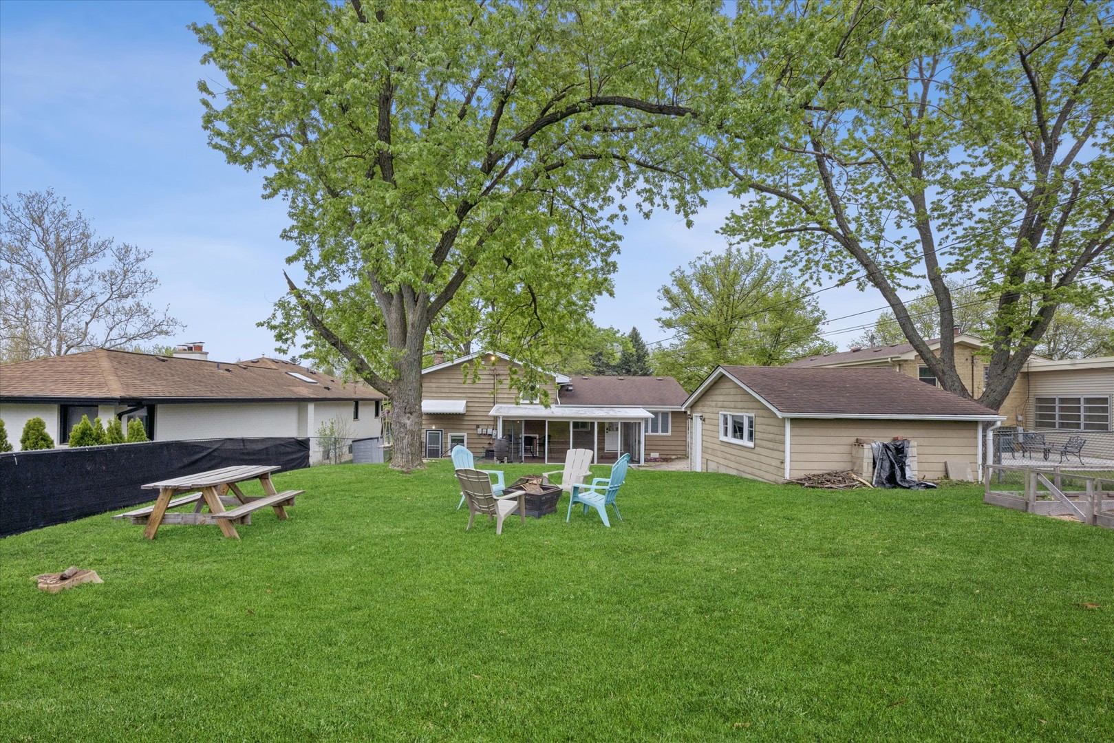 5923 Brookbank Road, Downers Grove, IL 60516