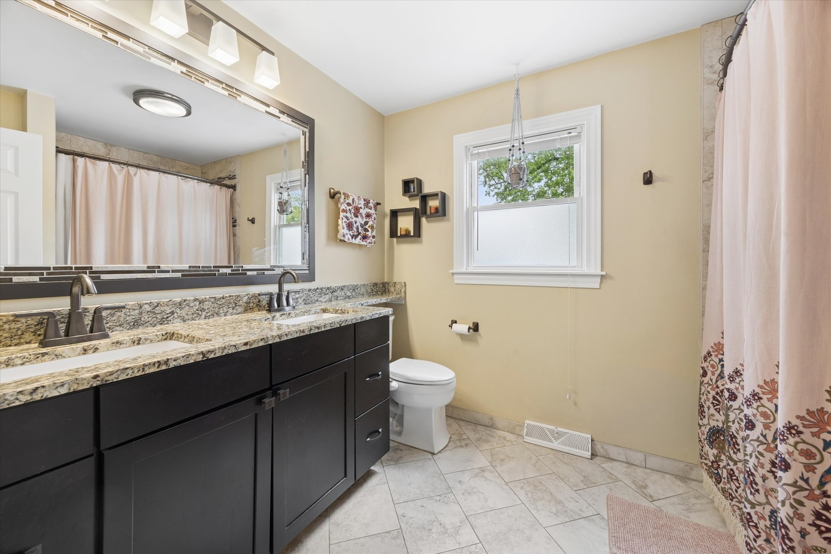 5923 Brookbank Road, Downers Grove, IL 60516