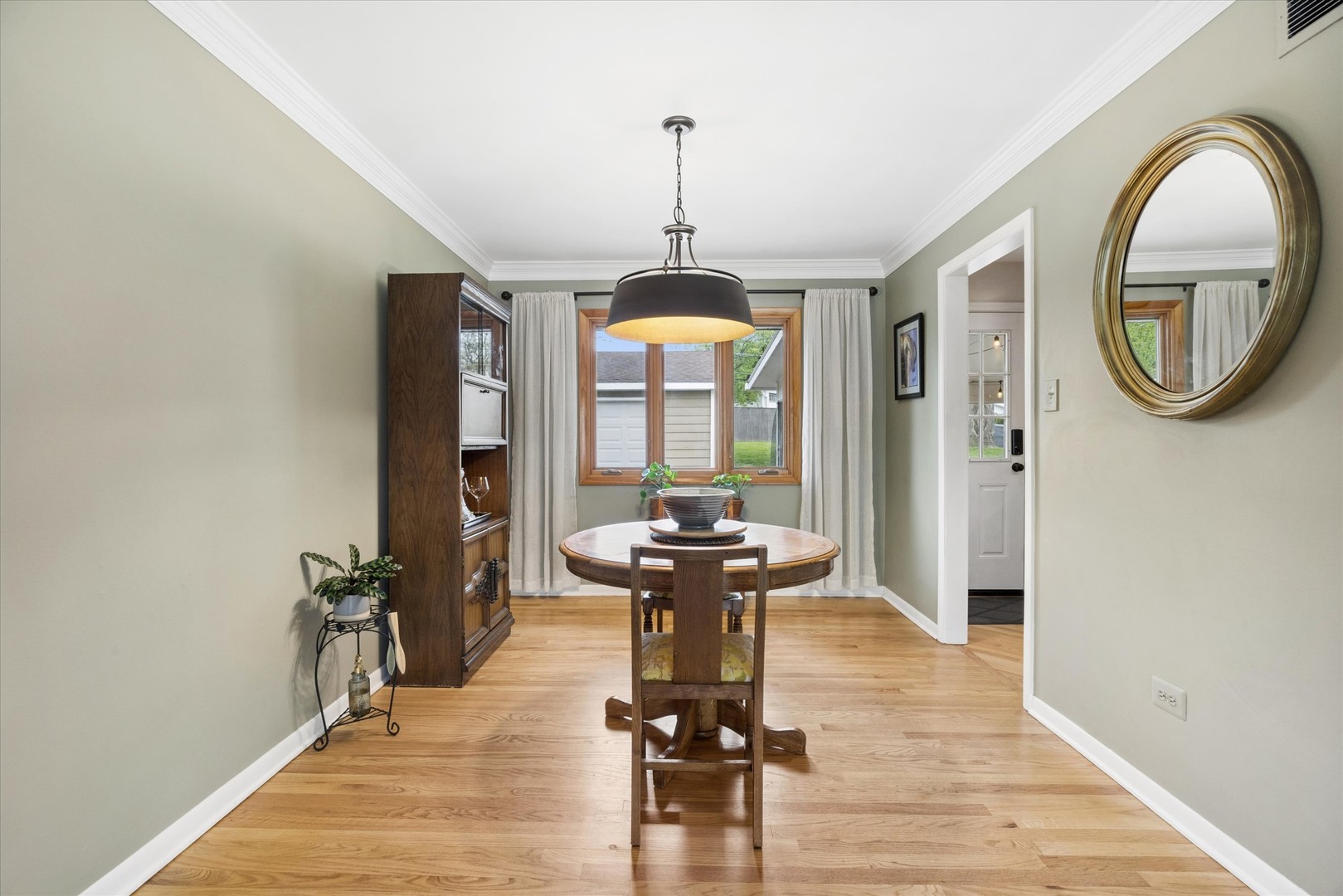 5923 Brookbank Road, Downers Grove, IL 60516