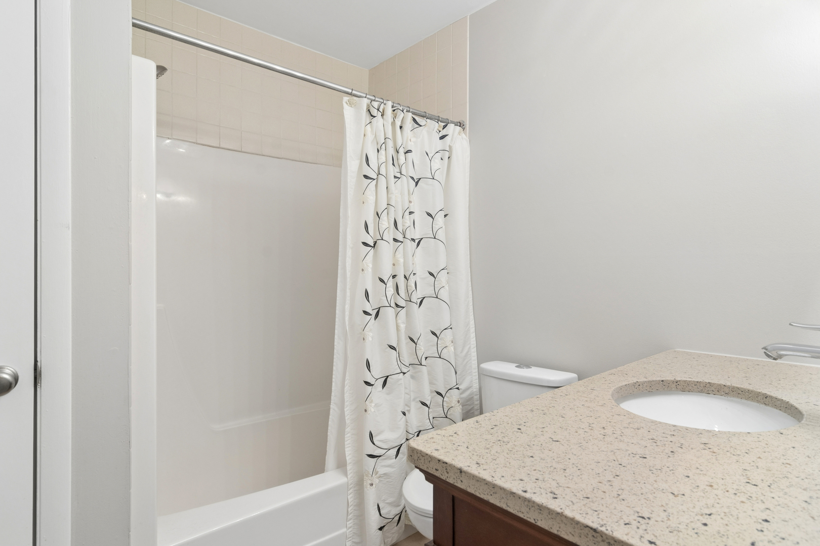 2407 E Olive Street #2F, Arlington Heights, IL 60004