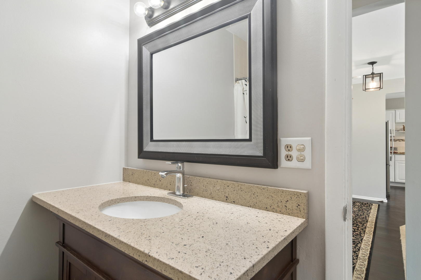 2407 E Olive Street #2F, Arlington Heights, IL 60004