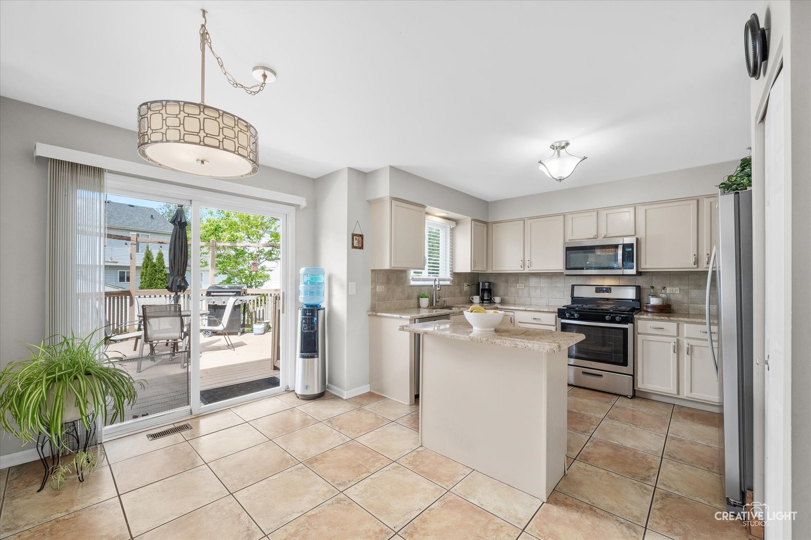 2844 Bluewater Circle, Naperville, IL 60564