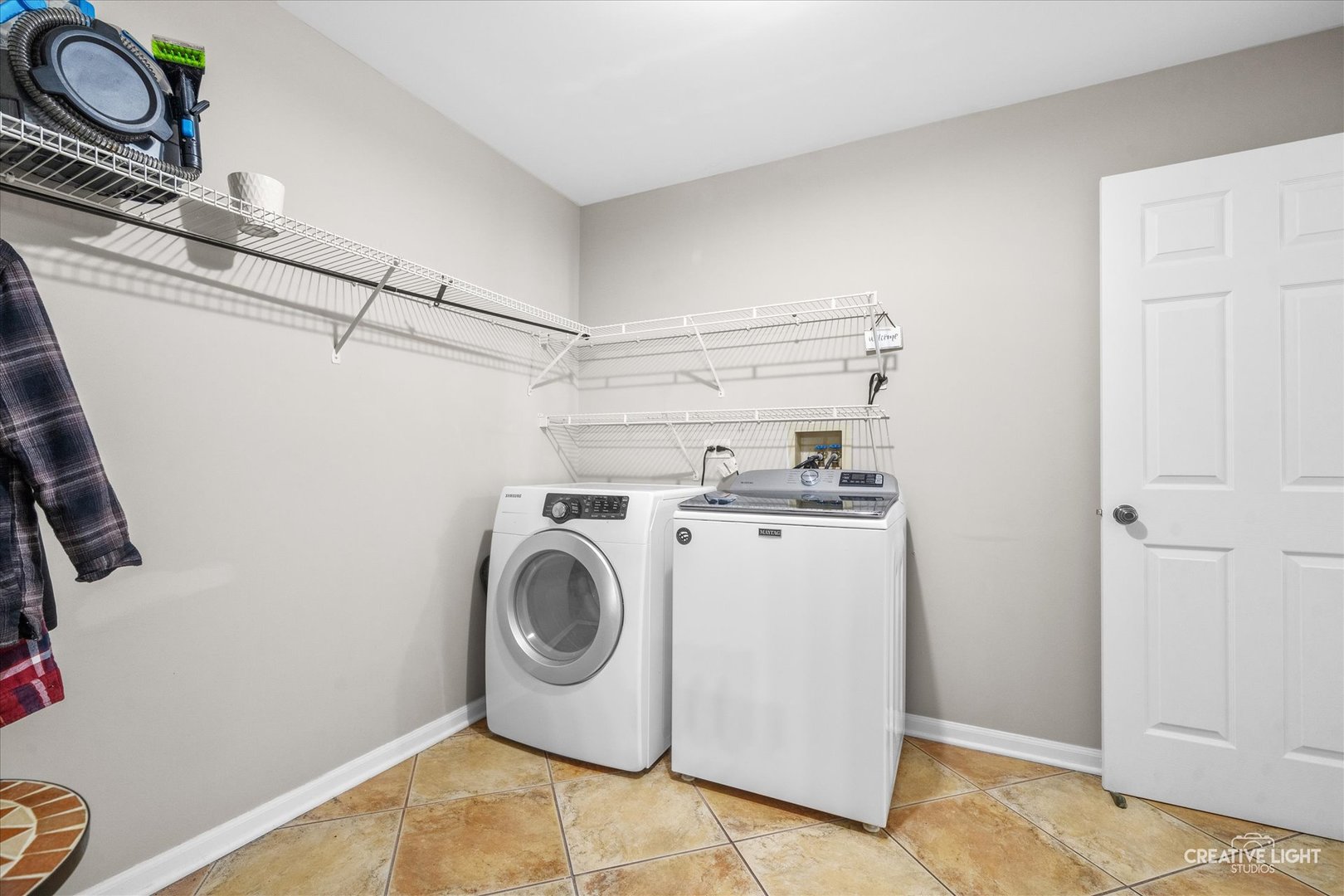 2844 Bluewater Circle, Naperville, IL 60564