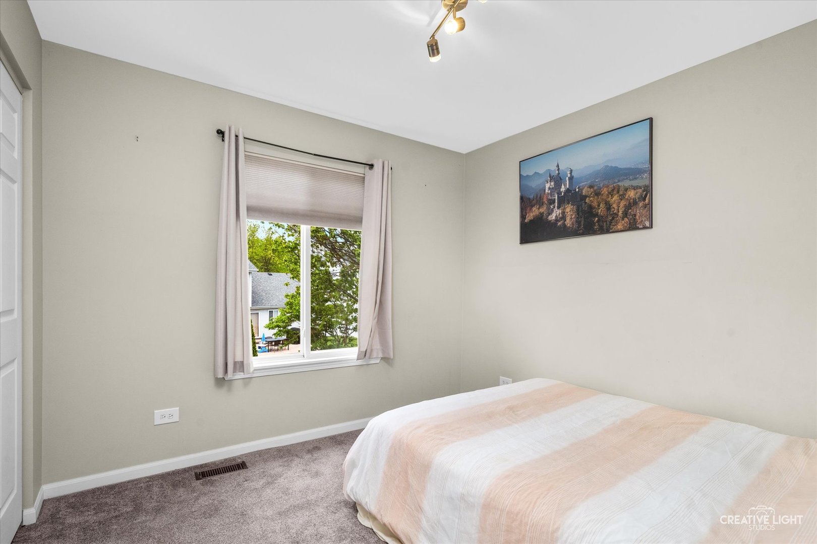 2844 Bluewater Circle, Naperville, IL 60564