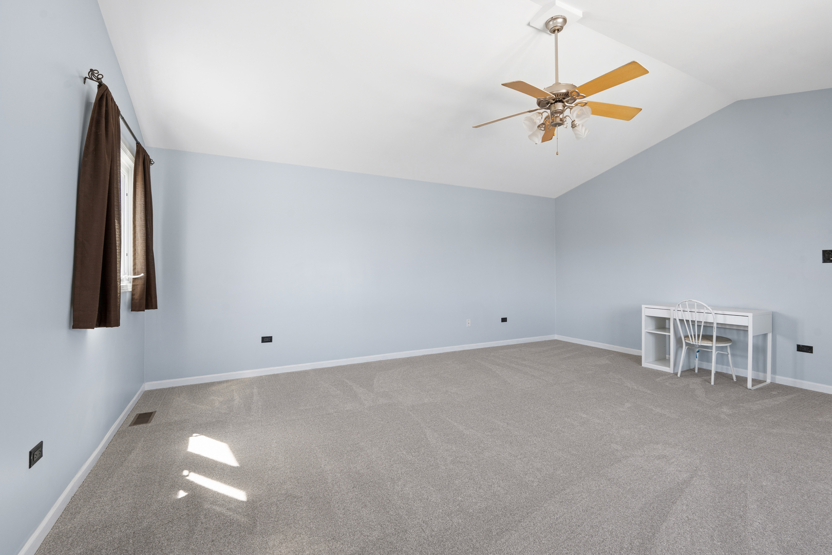 8592 Tullamore Drive, Tinley Park, IL 60487