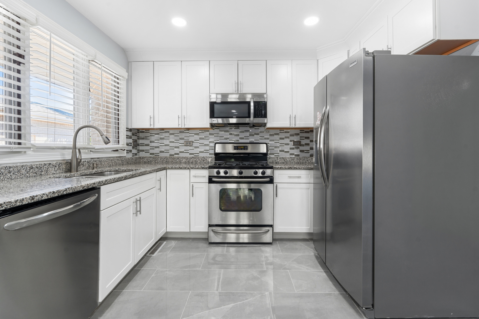 8592 Tullamore Drive, Tinley Park, IL 60487