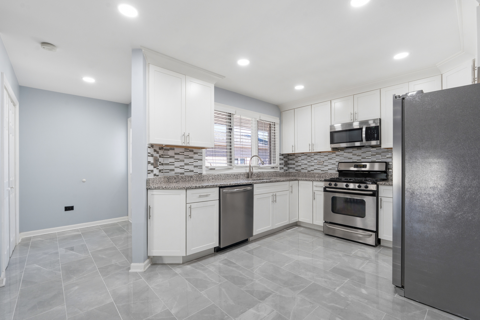 8592 Tullamore Drive, Tinley Park, IL 60487