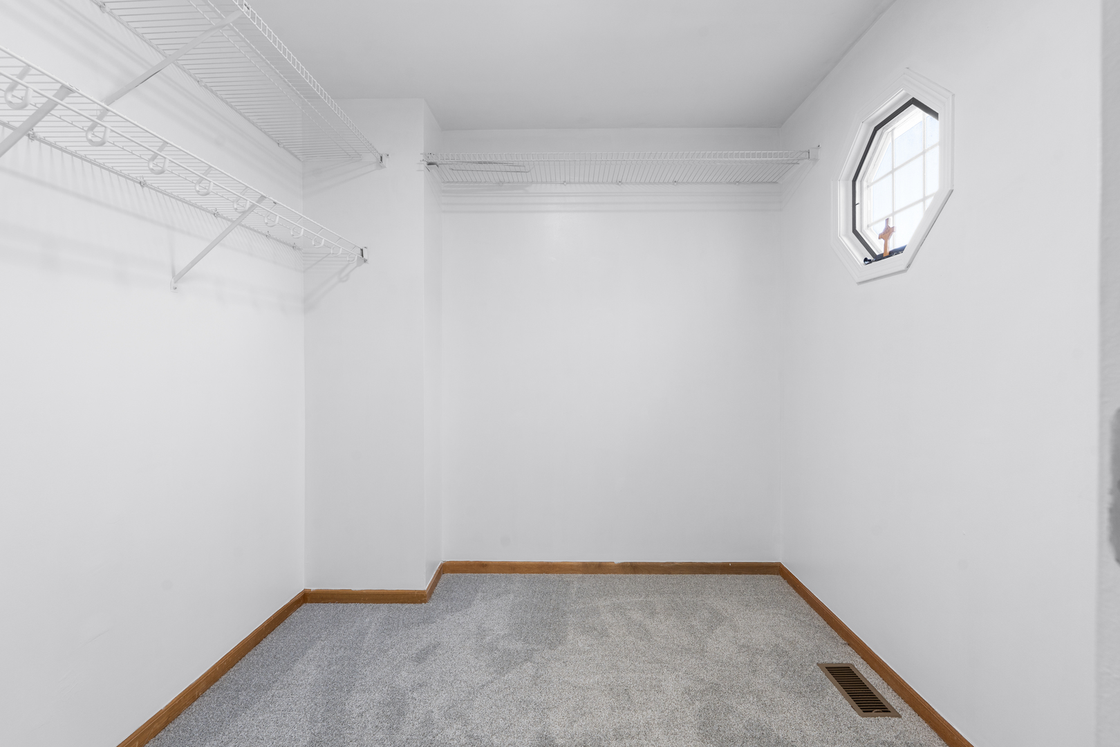 8592 Tullamore Drive, Tinley Park, IL 60487