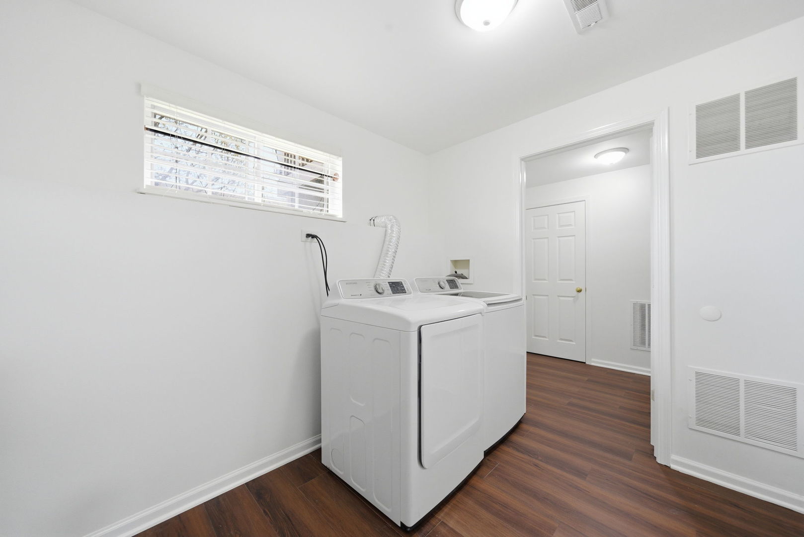 1854 Fredericksburg Lane, Aurora, IL 60503