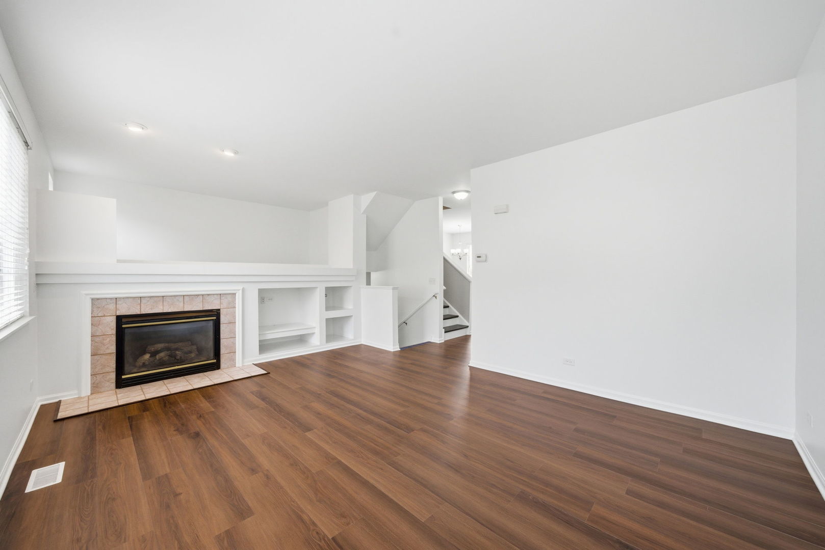 1854 Fredericksburg Lane, Aurora, IL 60503