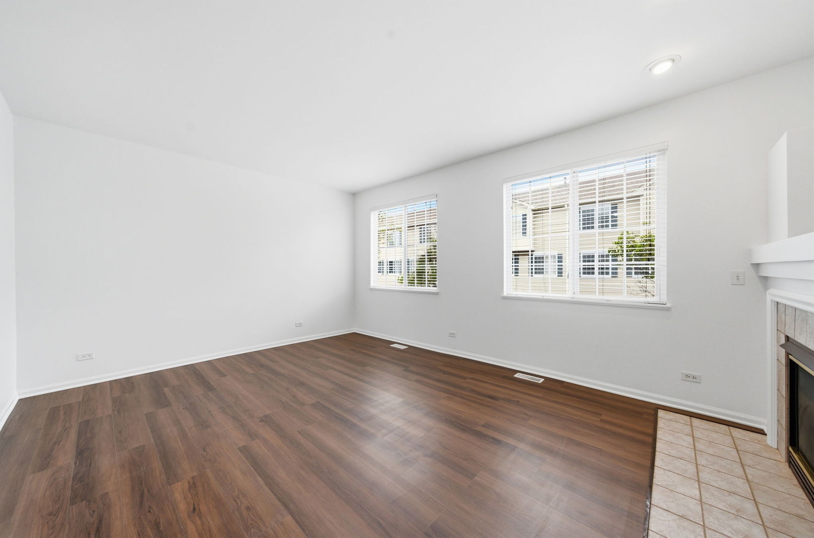 1854 Fredericksburg Lane, Aurora, IL 60503