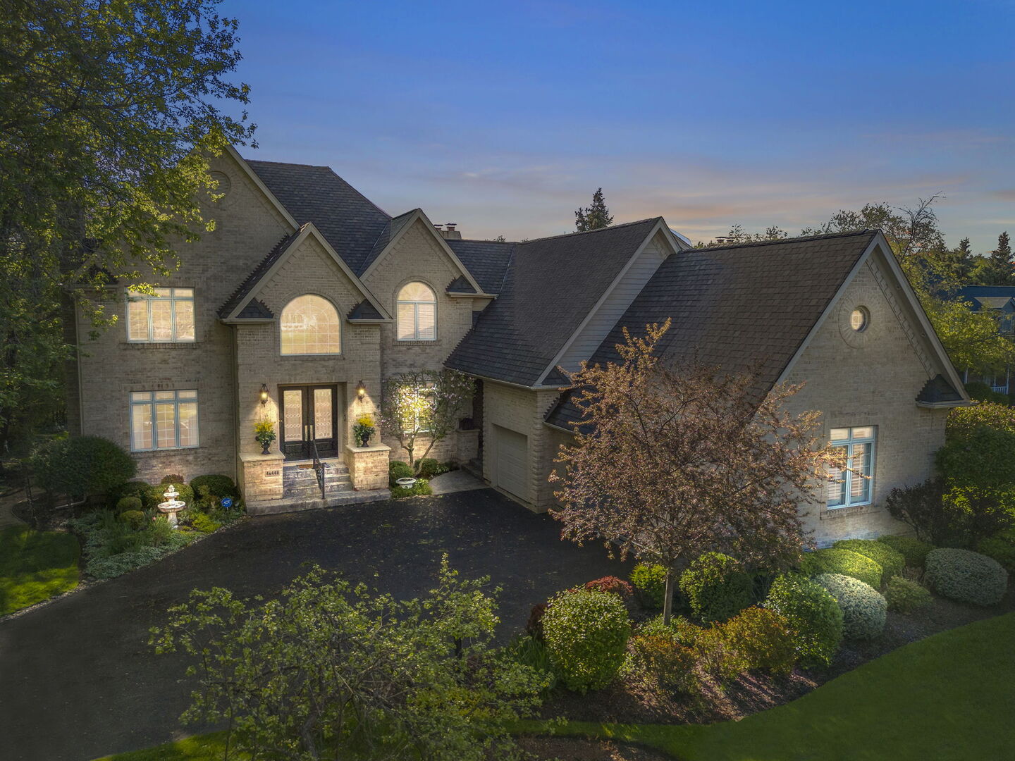 4N446 Mountain Ash Drive, Wayne, IL 60184