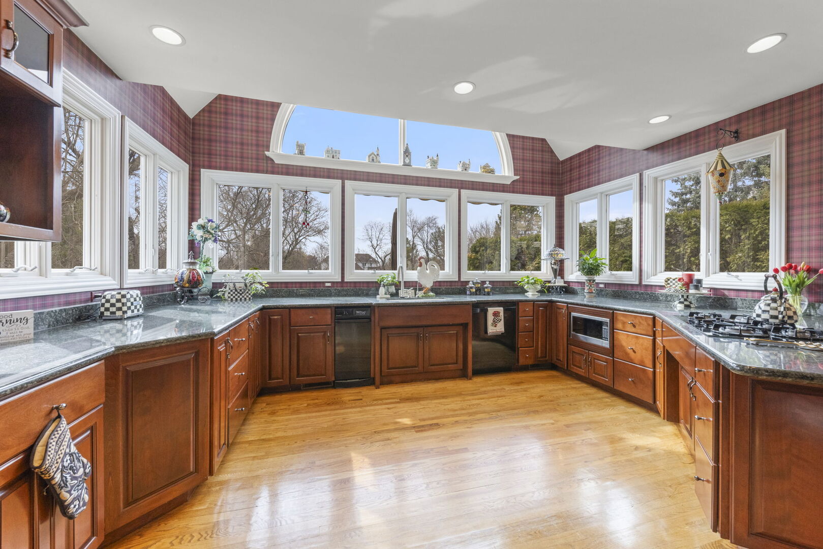 4N446 Mountain Ash Drive, Wayne, IL 60184