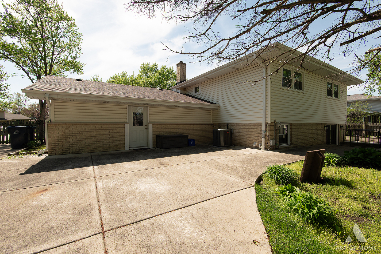 603 JOHN Court, Schaumburg, IL 60193