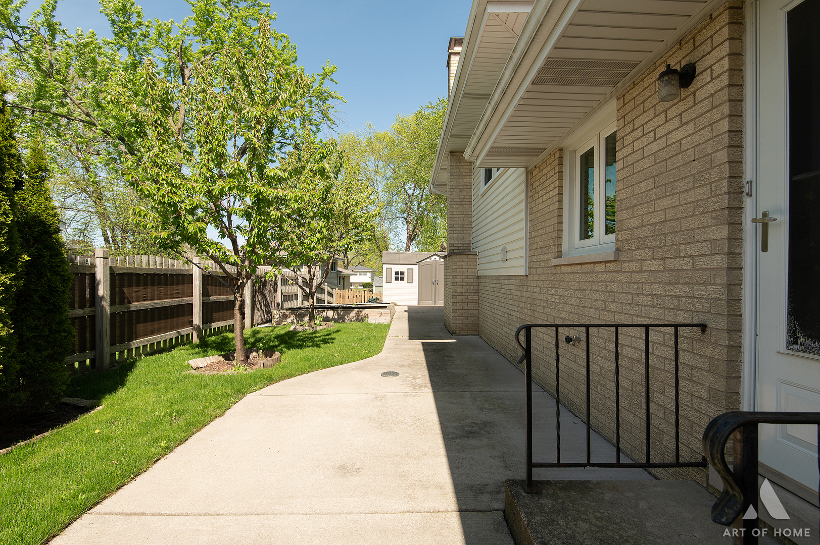 603 JOHN Court, Schaumburg, IL 60193