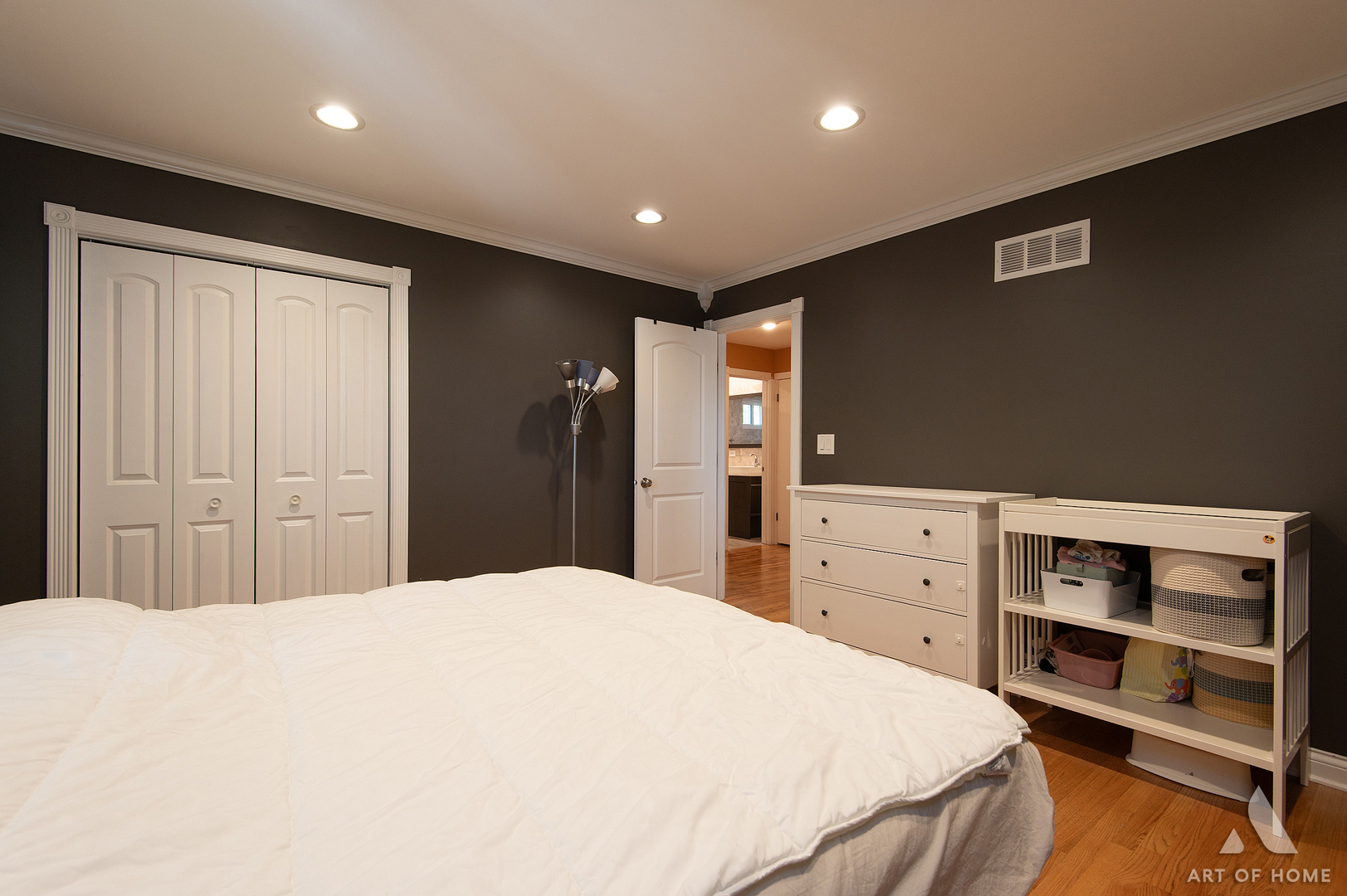 603 JOHN Court, Schaumburg, IL 60193
