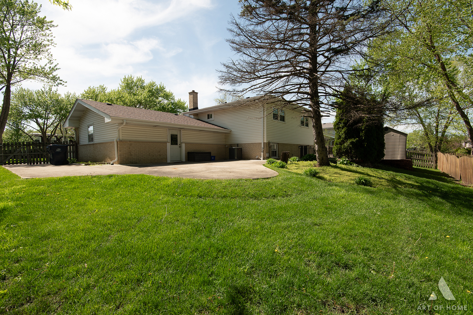 603 JOHN Court, Schaumburg, IL 60193