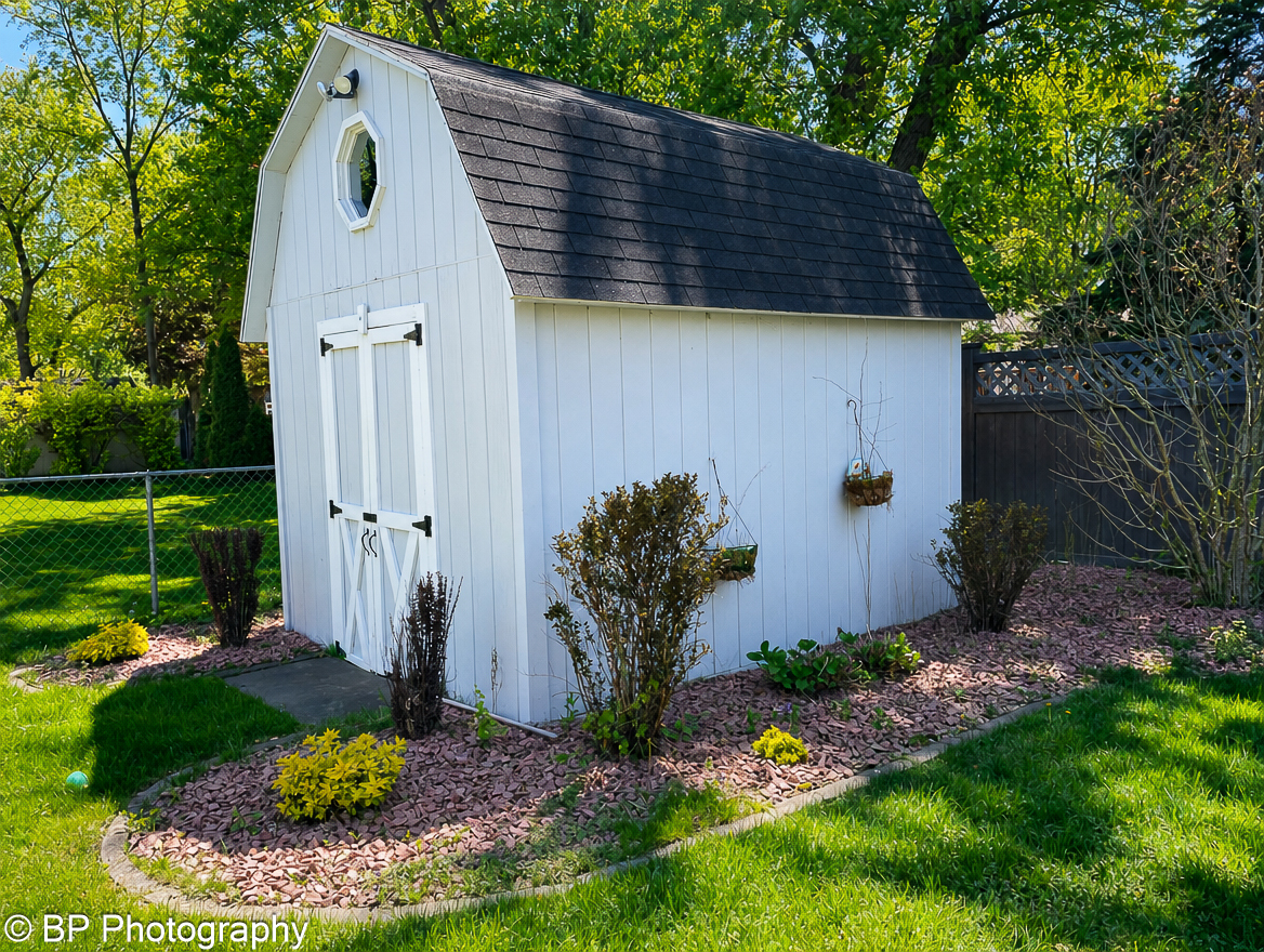 516 N Beck Road, Lindenhurst, IL 60046