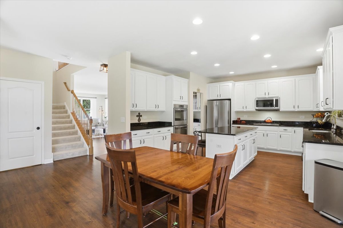 2240 Trailside Lane, Wauconda, IL 60084