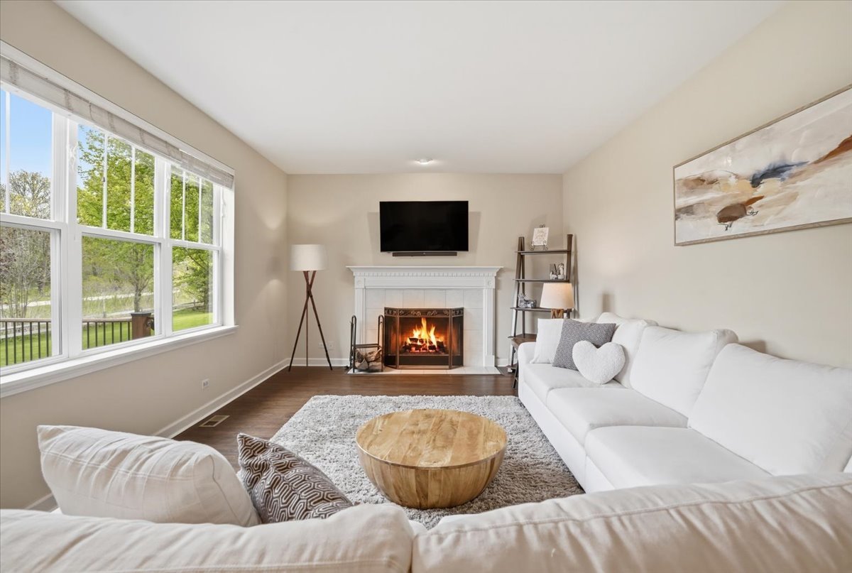 2240 Trailside Lane, Wauconda, IL 60084