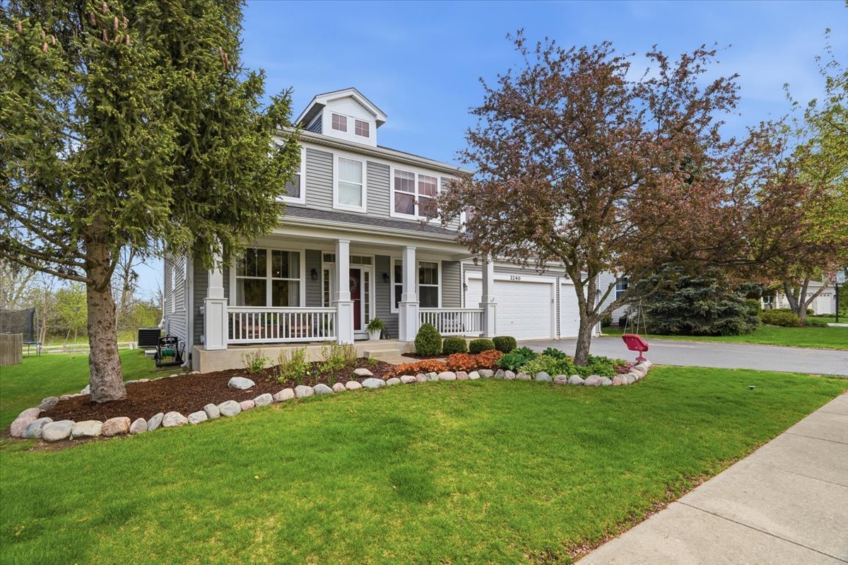 2240 Trailside Lane, Wauconda, IL 60084