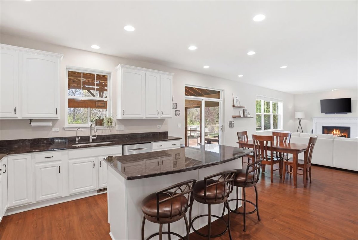 2240 Trailside Lane, Wauconda, IL 60084