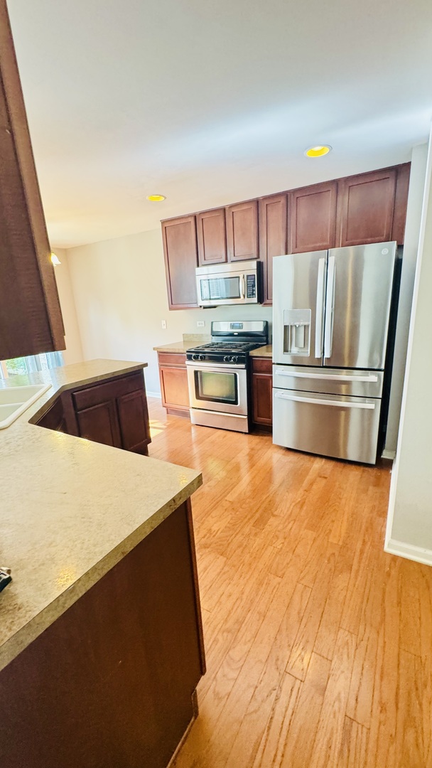 337 Devoe Drive #337, Oswego, IL 60543
