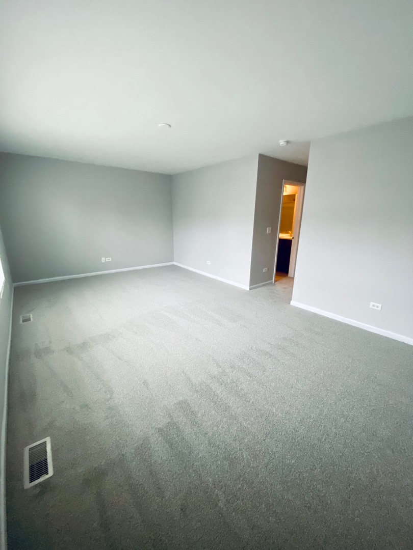 337 Devoe Drive #337, Oswego, IL 60543