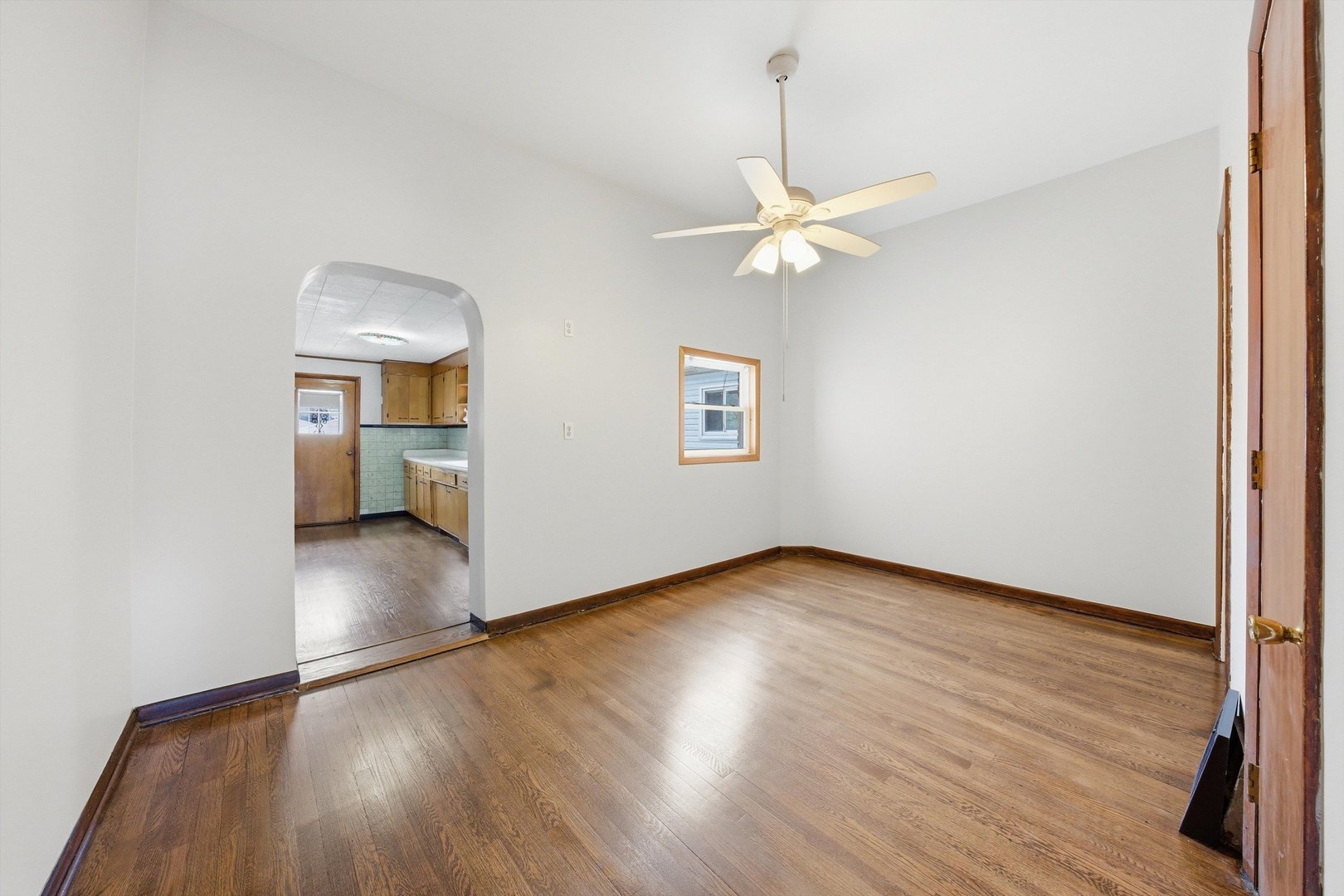 11223 S Forrestville Avenue, Chicago, IL 60628