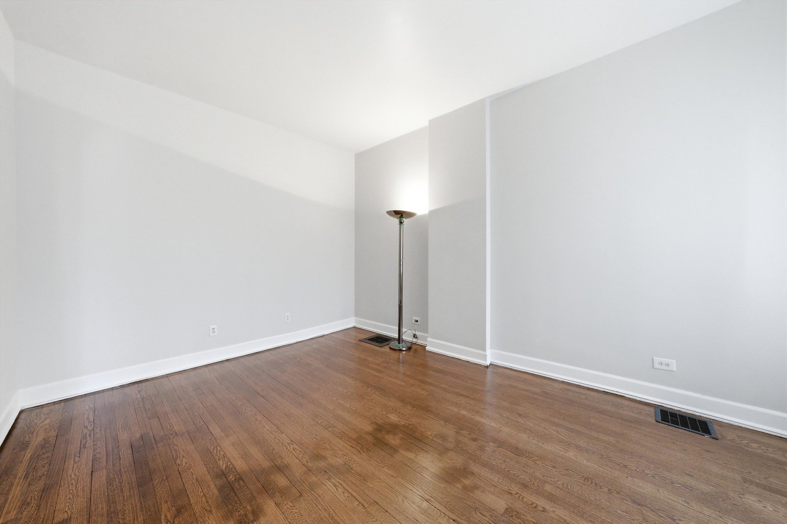 11223 S Forrestville Avenue, Chicago, IL 60628