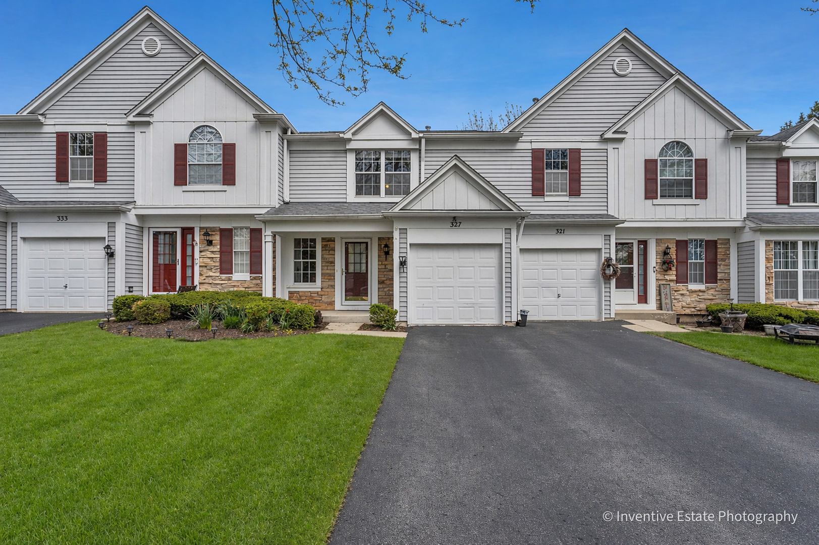 327 Shadybrook Lane, Aurora, IL 60504