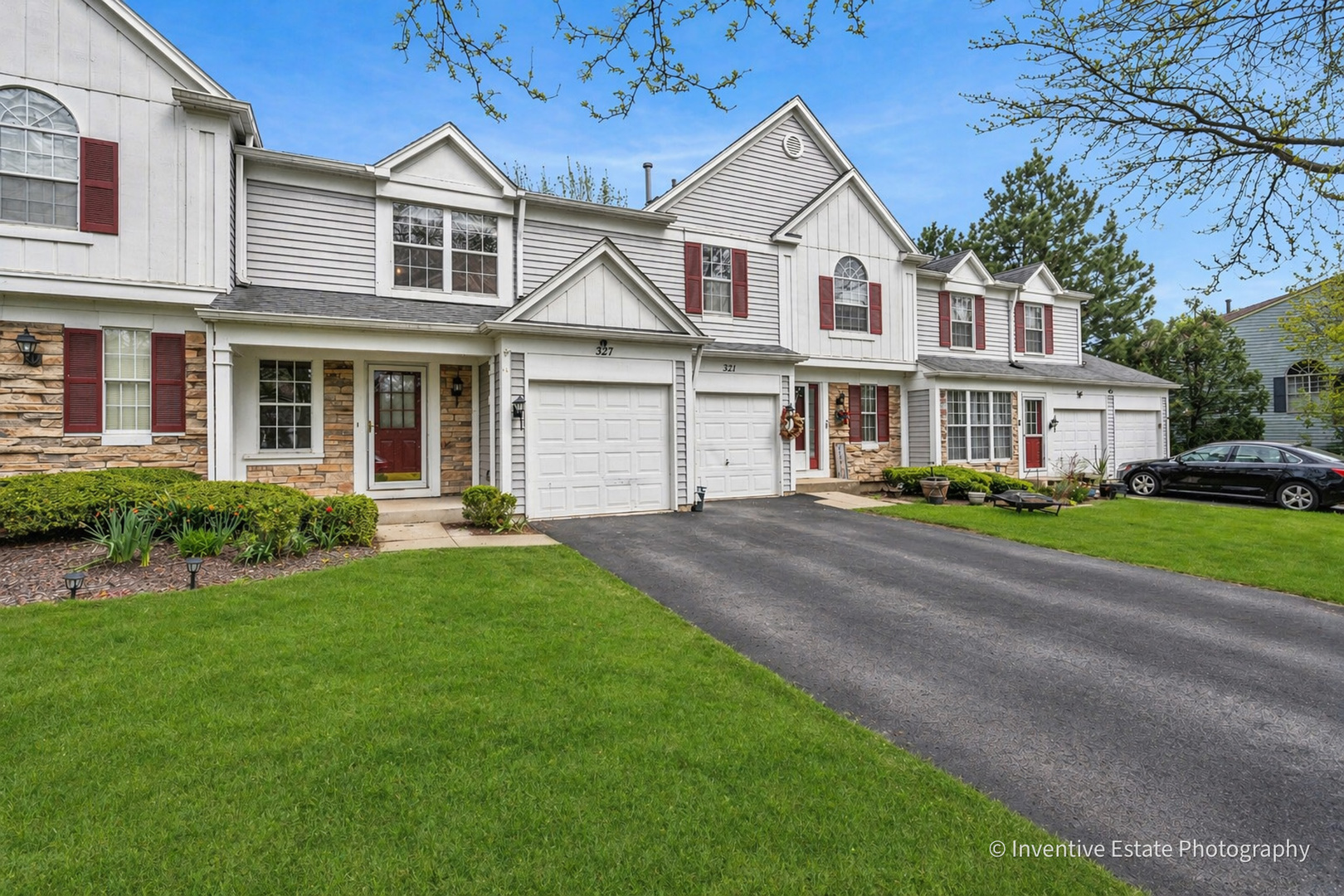 327 Shadybrook Lane, Aurora, IL 60504