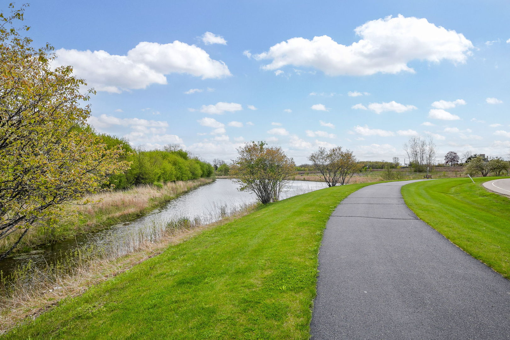 2393 Bryn Mawr Lane, Crystal Lake, IL 60014