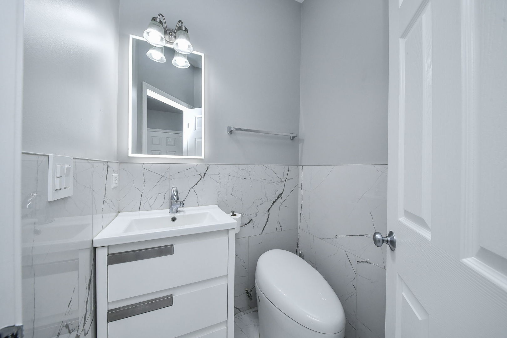 2393 Bryn Mawr Lane, Crystal Lake, IL 60014